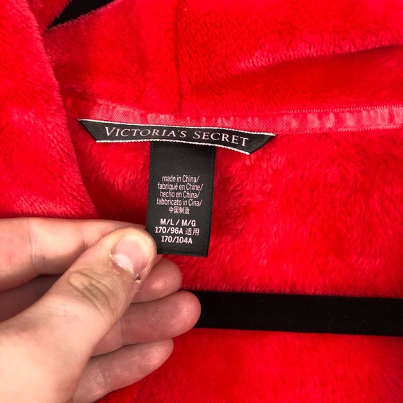 VICTORIA SECRET PINK red fuzzy bath robe - Picture 2 of 6